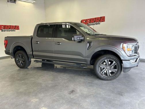 CARBONIZED GRAY METALLIC 2022 Ford F-150 XLT