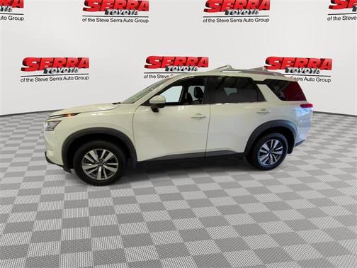 2022 Nissan Pathfinder SL 4WD