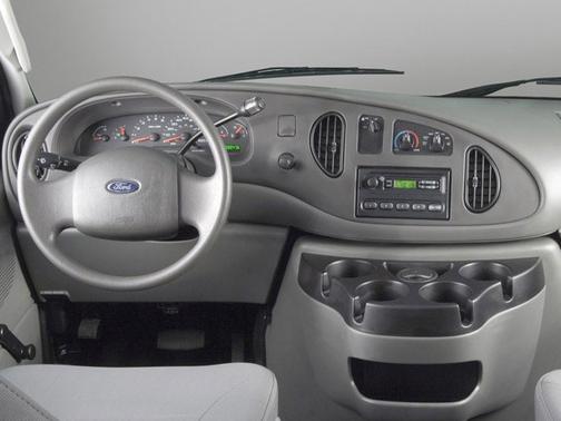 2008 Ford E350 Super Duty XL Wagon