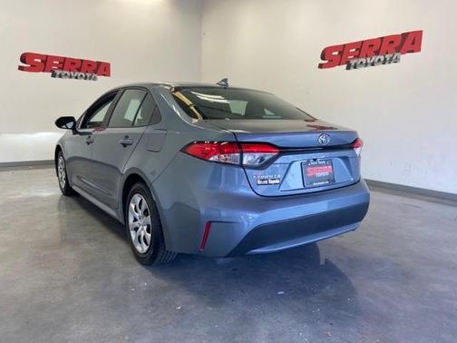 Photo 4 of 25 of 2021 Toyota Corolla LE