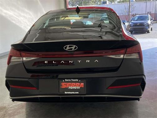 2025 Hyundai ELANTRA SEL