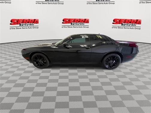 2017 Dodge Challenger SXT