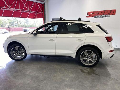 Arkona White 2025 Audi Q5 45 S line Premium