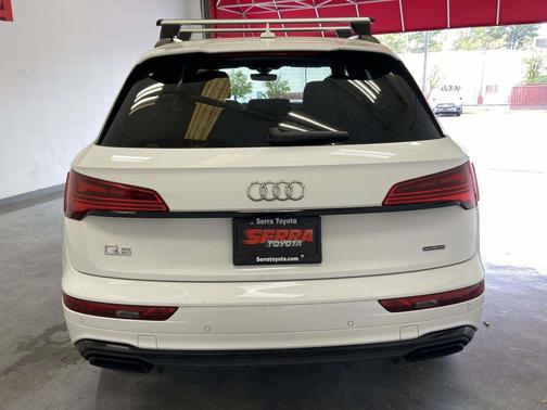 Arkona White 2025 Audi Q5 45 S line Premium