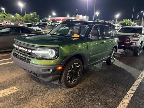 ERUPTION GREEN METALLIC 2024 Ford Bronco Sport Outer Banks