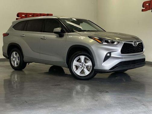 2021 Toyota Highlander LE