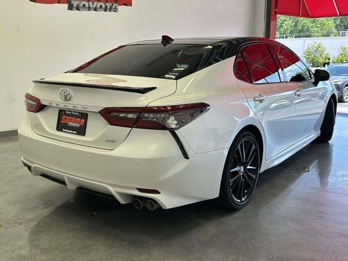 Wind Chill Pearl/Midnight Black Metallic 2024 Toyota Camry XSE