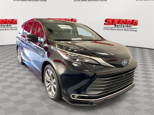 2024 Toyota Sienna Platinum