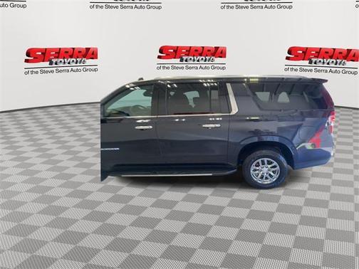 2022 Chevrolet Suburban LT