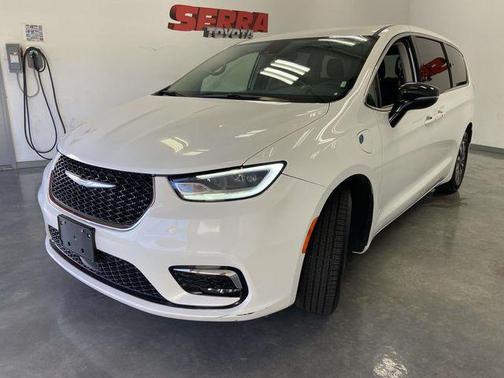 2024 Chrysler Pacifica Hybrid Select