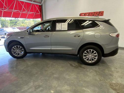 2023 Buick Enclave Essence FWD
