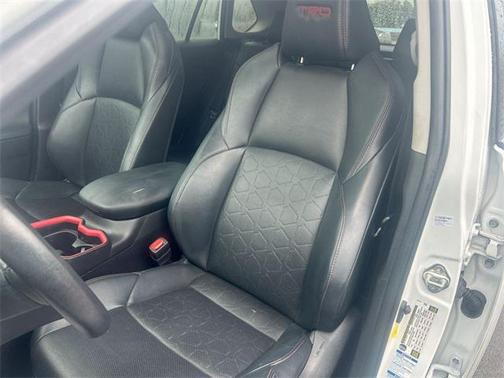 2021 Toyota RAV4 SE