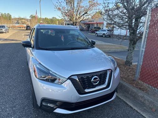 2019 Nissan Kicks SR
