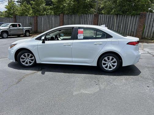 Wind Chill Pearl 2026 Toyota Corolla LE