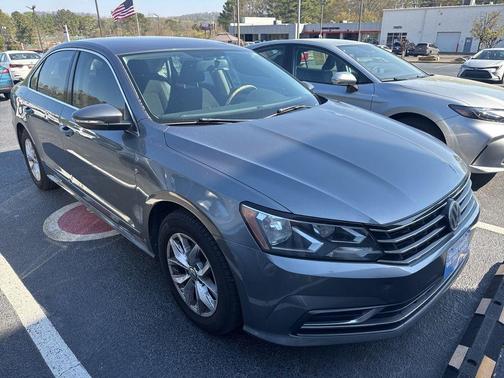 Platinum Gray Metallic 2017 Volkswagen Passat 1.8T S