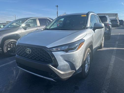 2024 Toyota Corolla Cross LE