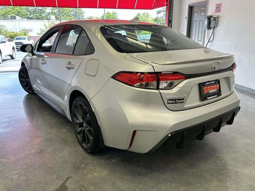 Classic Silver Metallic 2025 Toyota Corolla SE