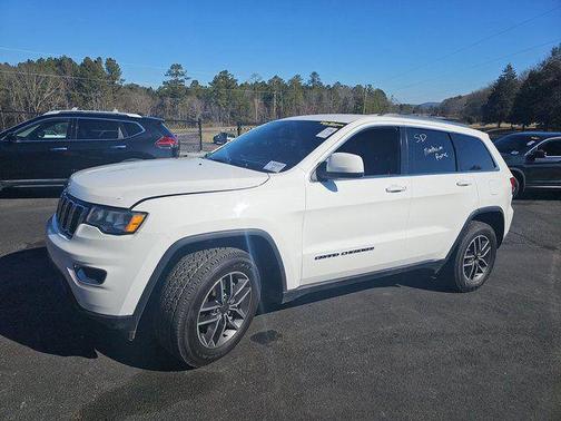 2020 Jeep Grand Cherokee Laredo