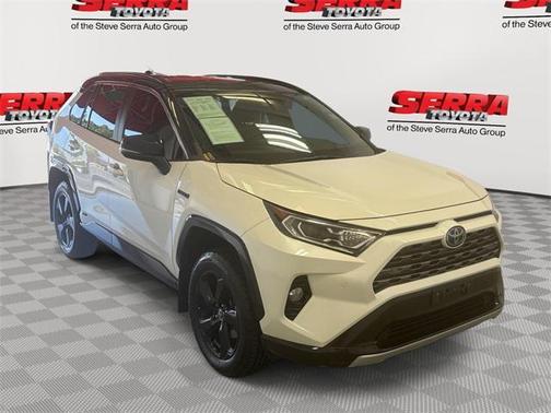 2020 Toyota RAV4 Hybrid SE