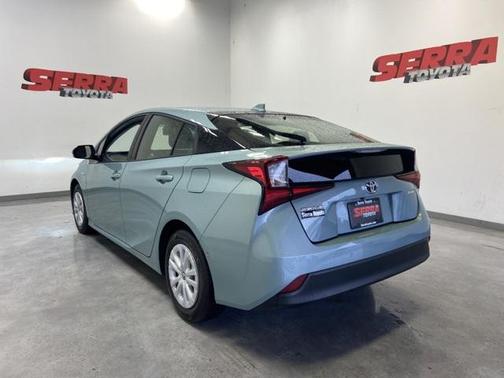 2019 Toyota Prius LE