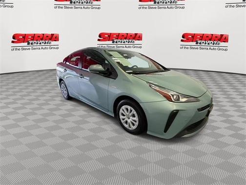 2019 Toyota Prius LE