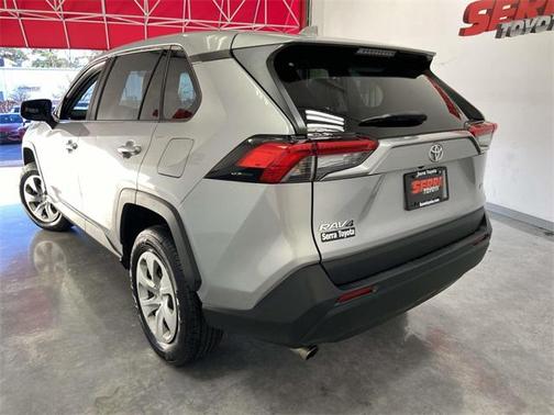 2022 Toyota RAV4 LE