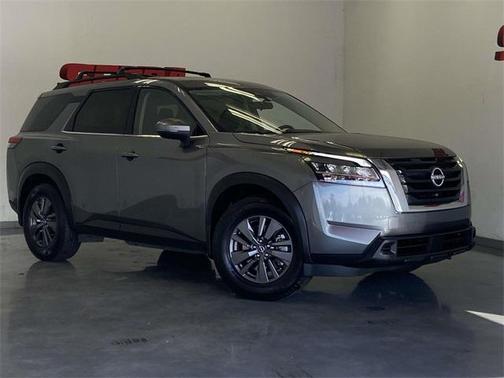 2022 Nissan Pathfinder SV 2WD