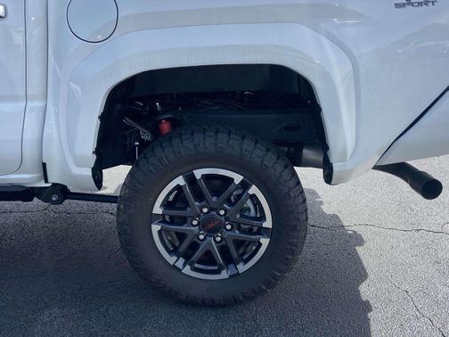 Ice Cap 2025 Toyota Tacoma Hybrid TRD Sport