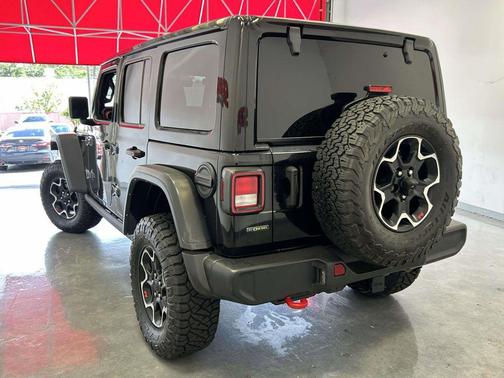Black Clearcoat 2023 Jeep Wrangler Rubicon