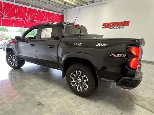 Black 2025 Chevrolet Colorado Z71