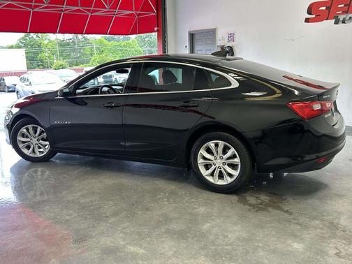 Mosaic Black Metallic 2022 Chevrolet Malibu 1LS