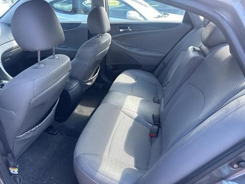 2011 Hyundai SONATA SE