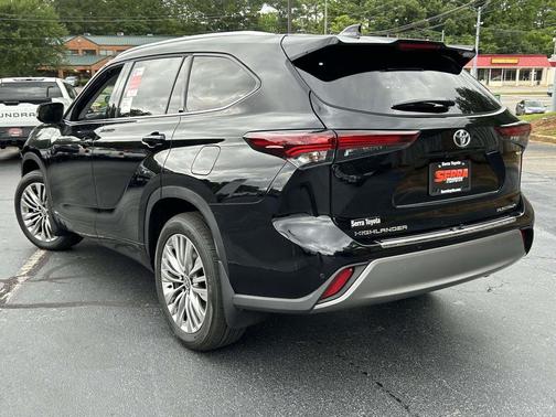 Midnight Black Metallic 2026 Toyota Highlander Hybrid Platinum