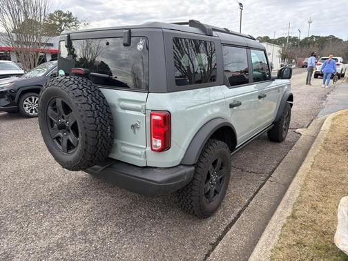 2023 Ford Bronco Black Diamond