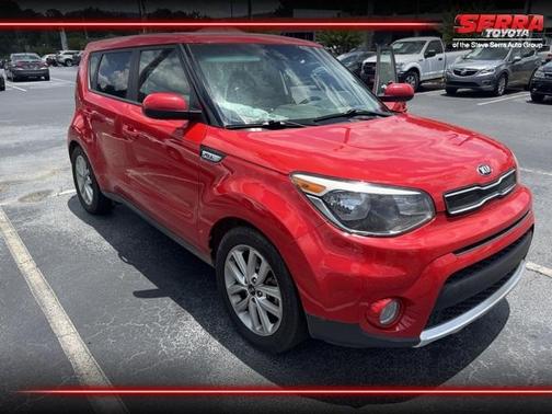 Photo 1 of 2 of 2017 Kia Soul +
