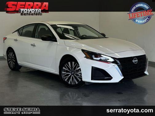 Glacier White 2025 Nissan Altima 2.5 SV