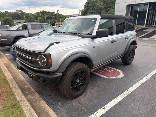 ICONIC SILVER METALLIC 2024 Ford Bronco Black Diamond