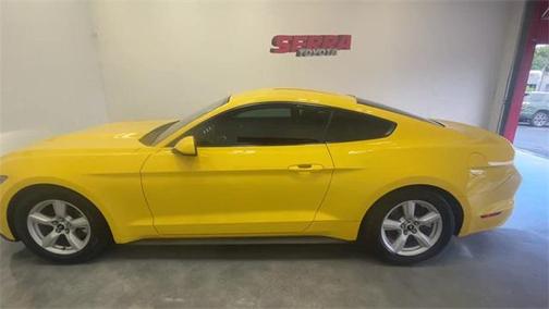 2016 Ford Mustang V6
