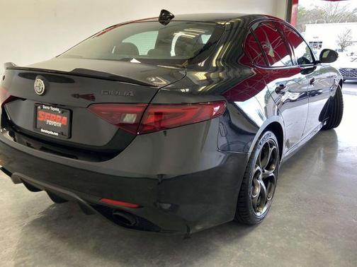 2023 Alfa Romeo Giulia Estrema AWD