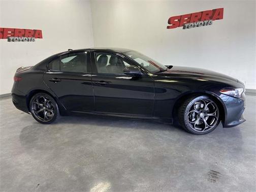 2023 Alfa Romeo Giulia Estrema AWD