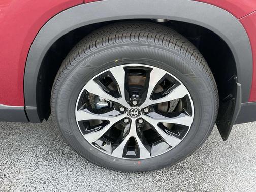 Ruby Flare Pearl 2026 Toyota Grand Highlander Hybrid Limited MAX