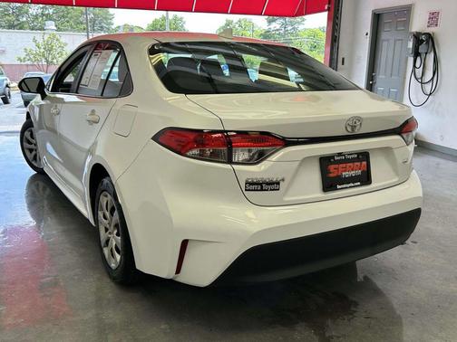 Ice Cap 2023 Toyota Corolla LE