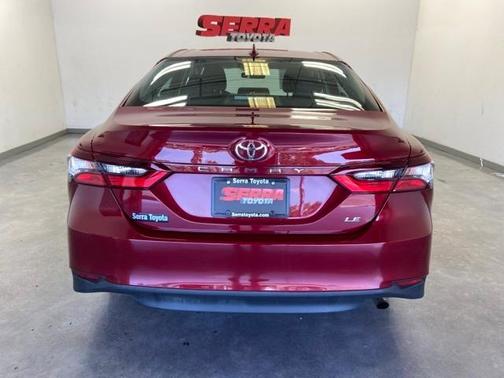 Photo 5 of 25 of 2021 Toyota Camry LE