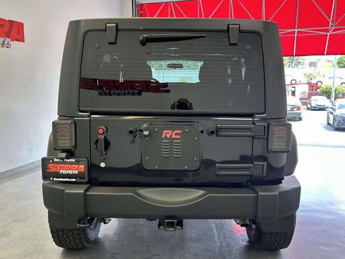 Black Clearcoat 2016 Jeep Wrangler Unlimited Sport
