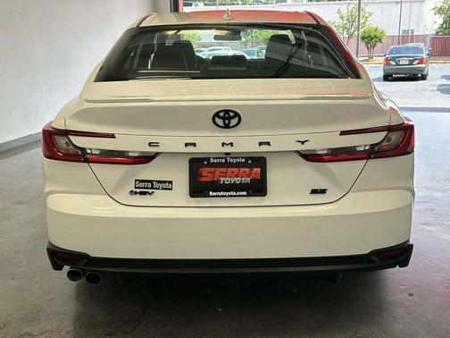 Ice Cap 2025 Toyota Camry SE