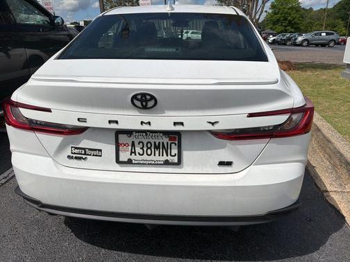 Ice Cap 2025 Toyota Camry SE