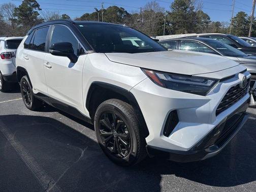 2025 Toyota RAV4 Hybrid SE