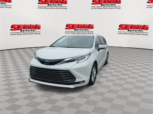 2024 Toyota Sienna Limited 7-Passenger