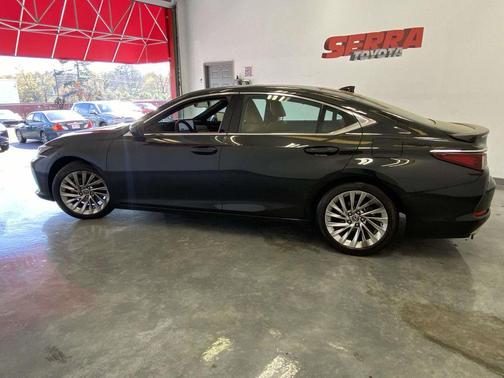 2023 Lexus ES 350 Ultra Luxury