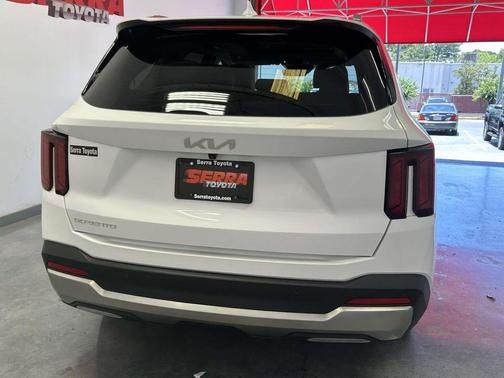 Glacial White Pearl 2025 Kia Sorento S